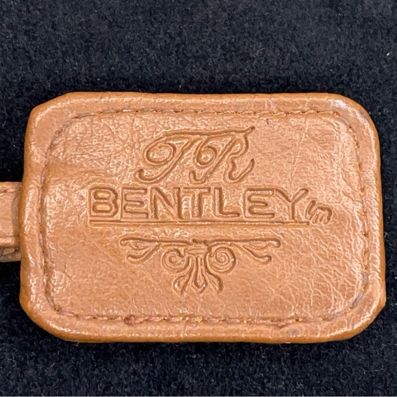 Vintage Bentley Tan Brown Leather Keychain Collectible Travel Automobile - Picture 3 of 6
